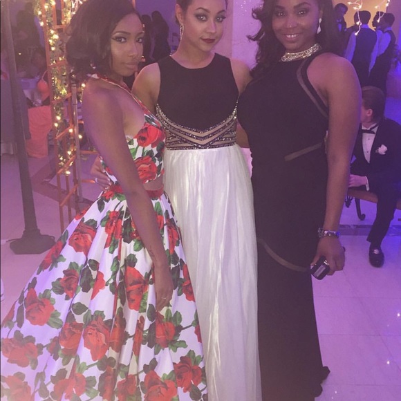 Sherri Hill Prom Dress - Picture 5 of 7